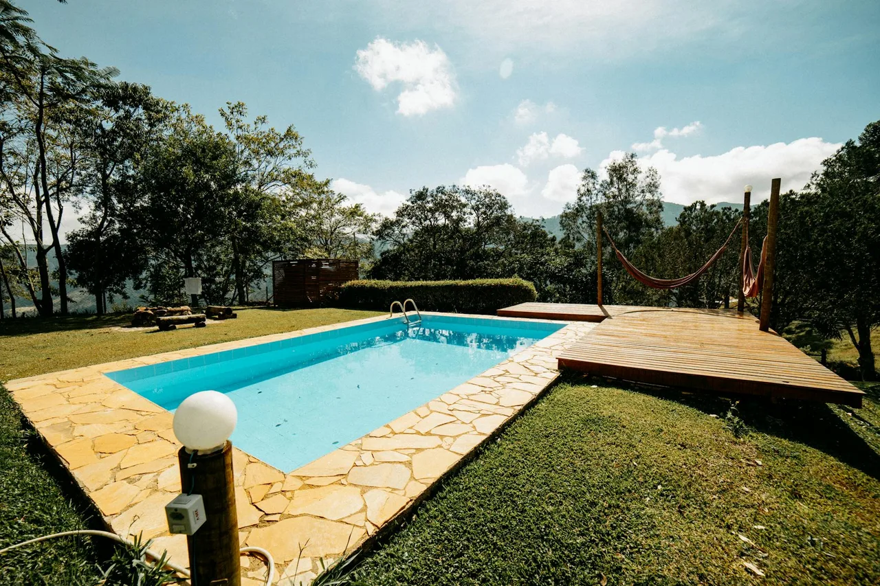 Piscine en bois installée par Philo Pool